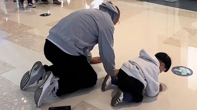 【Zhi Ren TV】Thần nhân dùng lá trầu bà làm gà gọi hồn & một pháo hoa khiến tài khoản bị “nổ tung” (bê