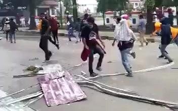 ประท้วง