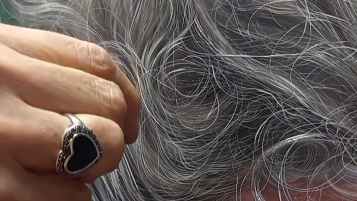 “Không có chút “vi khuẩn nghệ thuật” thì đúng là chẳng lướt nổi.”