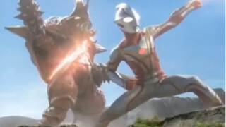 As expected, Ultraman using lightsabers are very handsome!