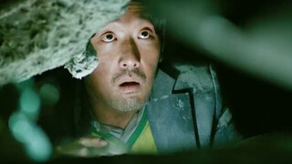 整条隧道坍塌，救援队长亲自喝尿鼓励被困人员！灾难片《隧道》（一）