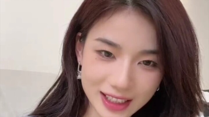 急了急了，甜死了甜死了直接就把直播关了哈哈哈『周小仙2022.7.13日直播录屏回放』周密一直送礼物，小仙直接关直播了哈哈哈一整个猝不及防