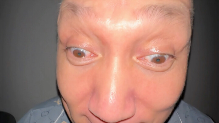 Khi có người đột nhiên bước vào phòng bạn