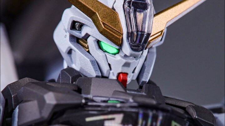 Saya sangat menyukai proporsi tubuh ini, berbagi lukisan Bandai HG Gundam