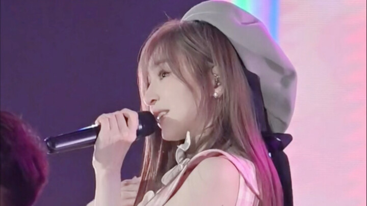 Startled awake in my dying illness, my video quality surpasses yours... Wang Xinling's "Honey" high-