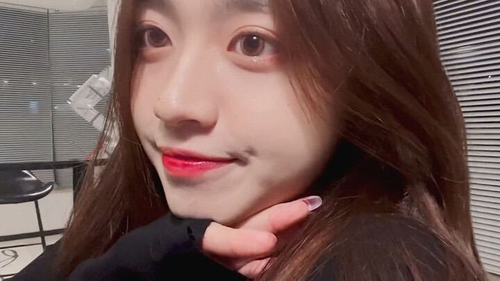 “始终没有勇气打扰她”