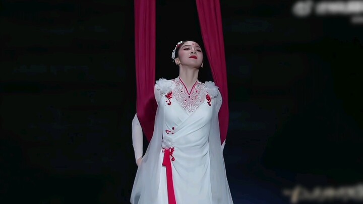 Tang Shiyi, the Flying Poetess