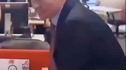 The ultimate master of slacking off