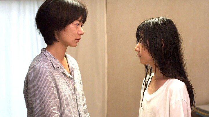 Một nữ cảnh sát đồng tính nữ cứu rỗi một bé gái bị ngược đãi, Bae Doona và Kim Sae-ron trong "Cô gái