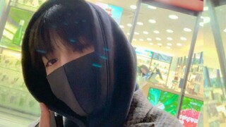 【تشوي سونغ تشول】 شاب وسيم يستطيع جذب المعجبين بمشهد مدته 8 ثوانٍ فقط