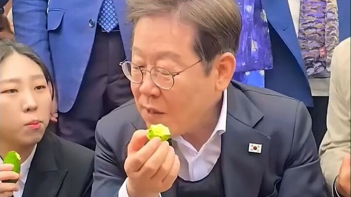 حبة خيار تكفي كطعام لأكثر من عشرين يومًا!