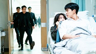 Saat kabur, dia masuk kamar CEO koma—tak disangka CEO sadar dan menjadikannya istrinya.