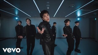 Hyunjin - Hot Large (feat. Kazuha of LE SSERAFIM) [Official FMV]