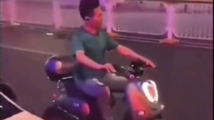 لا يتراجع أبدًا