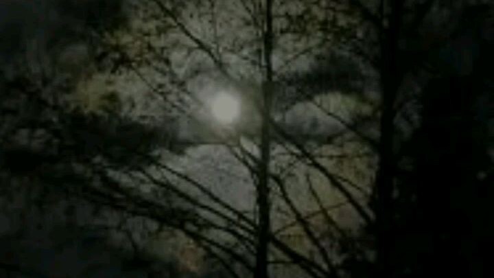 kadang suka nglamun kalo malam