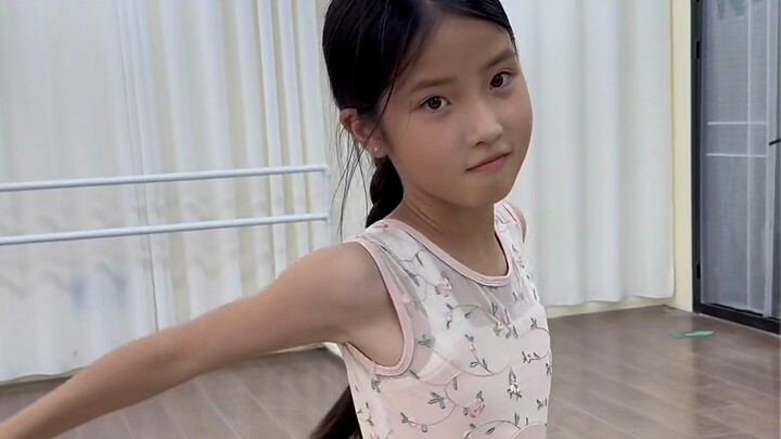 ห่างกันสองเดือน ซีเป่าก็ยังคงไปเรียนเต้นต่อ