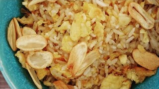 Super Crispy Garlic Fried Rice ข้าวผัดกระเทียม