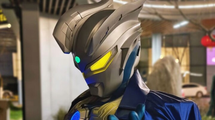 Wear the Sero suit to go to Aqua City for a stamp collecting challenge