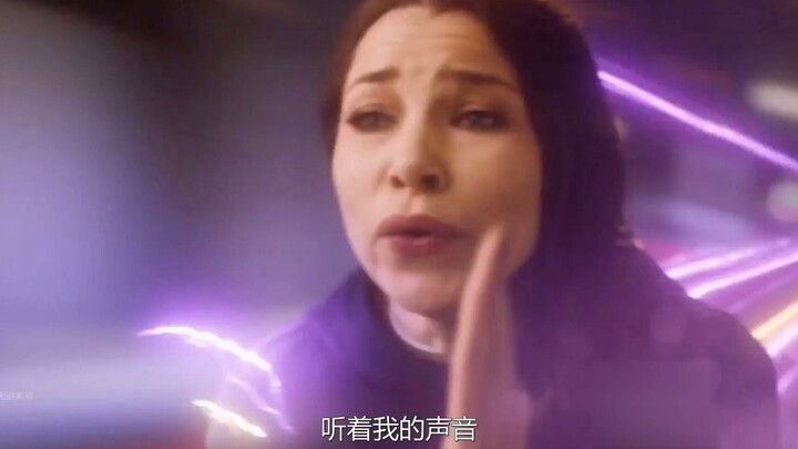 女闪电侠：我需要多快速度才能穿过混凝土墙？臣妾做不到啊！