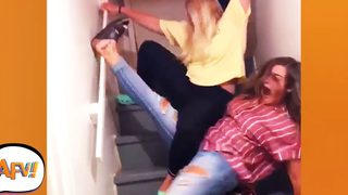 เรื่องนี้ไม่จบสวย! 🤣 Classic Funny Fails AFV 2022