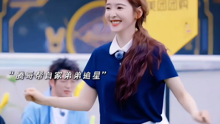 แฟนคลับตัวยงเจอไอดอล แค่มองผ่านหน้าจอก็สัมผัสได้ถึงความสุขแล้ว