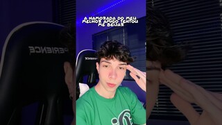 A namorada do meu melhor amigo tentou me beijar 😳 #roblox #viral #brookhaven