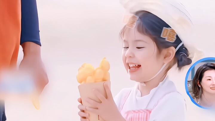 Every single shot looks like it was filmed for an ad—I’m declaring Jiajia my internet daughter!!! So