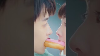 Sweeter bread in girlfriend's mouth💓Korean mix hindi songs💓Kdrama kiss scenes💓#shorts