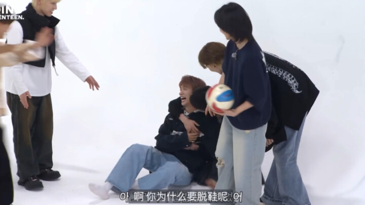 【Lee Seok-min (DK)】It’s really funny, but Baobao, you’re so precious—keep this up and you’ll really 