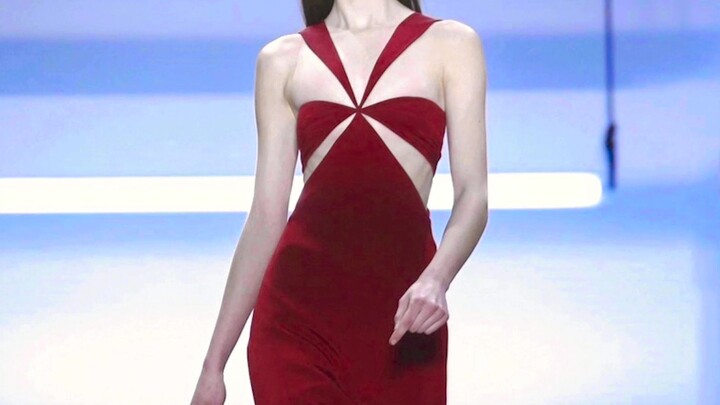 This clever hint of skin is just next-level.