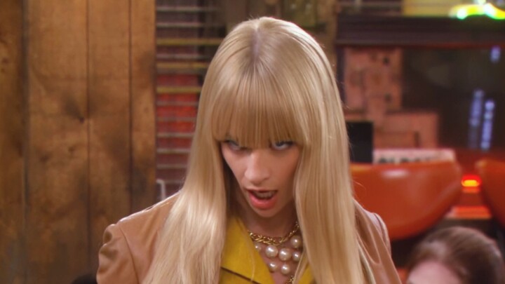 Earl: Bảo mẫu của cậu lại là người da trắng? Đúng là con nhà giàu thật mà!