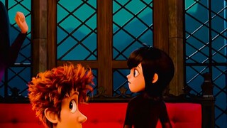 Trong Hotel Transylvania, Công tước Dracula tặng cháu trai mình một con chó lớn, nhưng cậu bé đã gặp