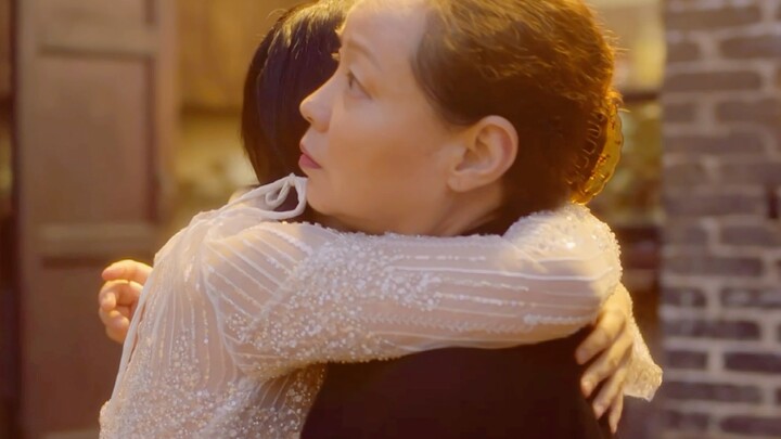 Meiru was in tears and hugged her aunt tightly before leaving.