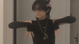 Against the Cold Water Nine-Tailed Fox, the boy's strength is wearing the tail and dancing (flip ver