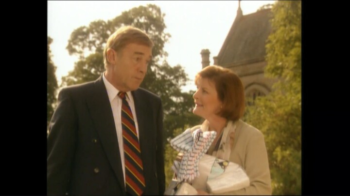 OUTSIDE EDGE (1995) HD S3E1 The New Pitch - B. Blethyn, R. Daws, M. Jayston, T. Brabin, J. Lawrence