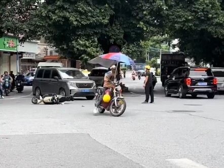小拳拳捶你胸口