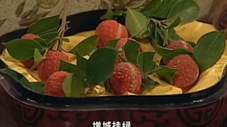 贪嘴大臣偷吃了皇上的荔枝，怎料被乾隆发现，竟找人画了一颗