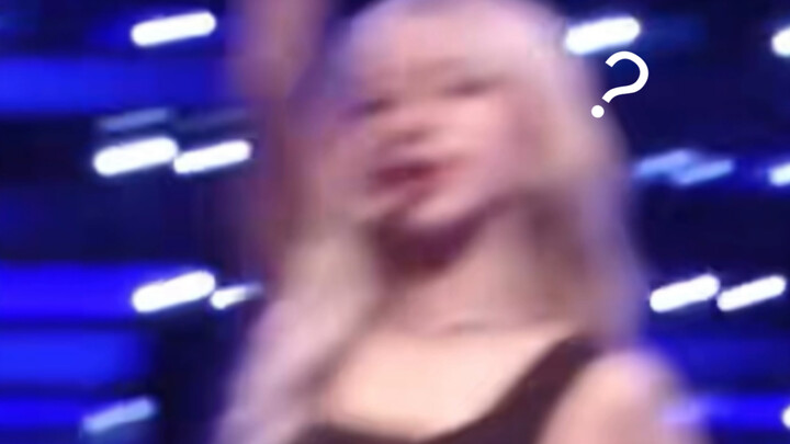 Giống hệt dáng vẻ của bạn khi bị phát hiện đang lén chụp ảnh xấu xí của chị em vậy.