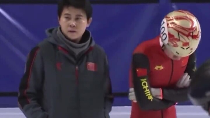 Wang Meng’s commanding sideline coaching! Netizens: Is this really a national team coach? So awesome