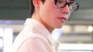 doc your so handsome 🥺💜💙