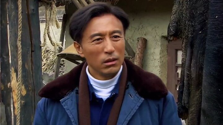 Lãnh đạo công xã lại dám giết cả con bò đang làm việc để lấy thịt ăn, bí thư biết chuyện thì nổi giậ