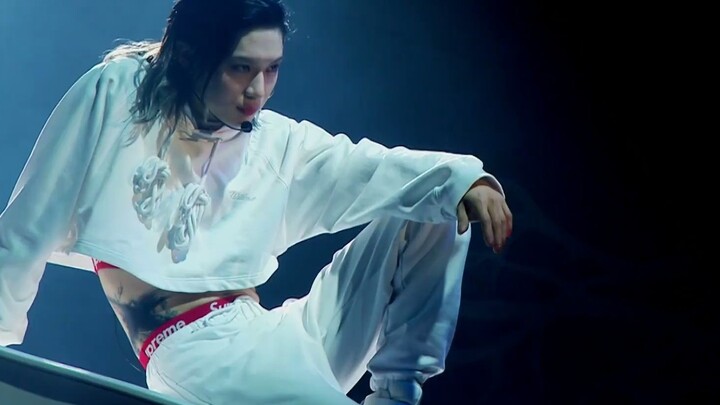 Lee Taemin's "Advice" Every time I watch Taemin's performance, tears will flow from the corners of m