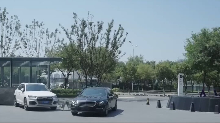 เพราะว่าเมาและบังเอิญเข้าไปในห้องของคนแปลกหน้า สาวจนจึงได้พบกับ CEO สุดหล่อโดยบังเอิญ