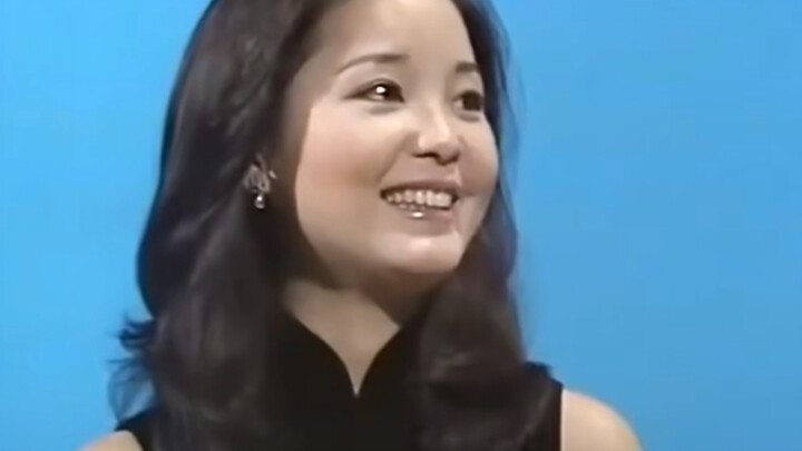✅ Basically, people who meet me for the first time will definitely say, "You look like Teresa Teng."