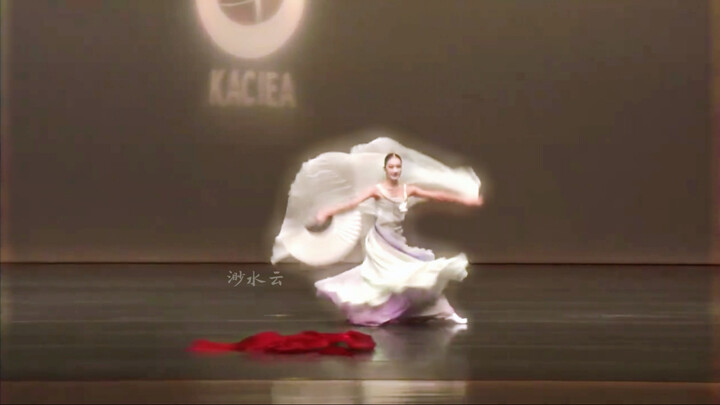 With each breath, the skirt’s hem blossoms—poised and graceful, a living vision of fleeting swiftnes