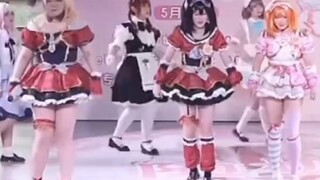 Wild Star Lala dances on the battlefield