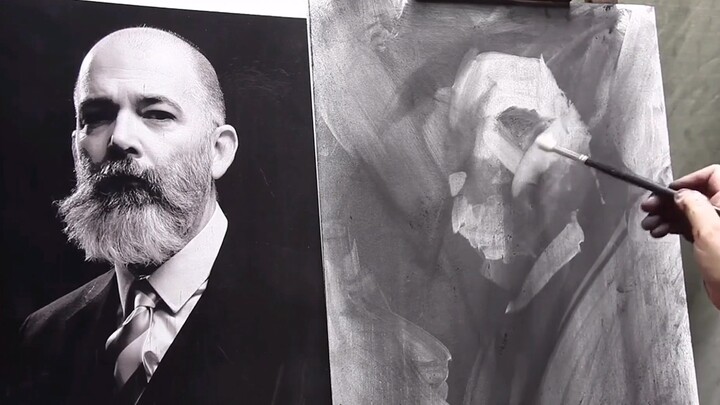 Quá trình vẽ chân dung đầu bằng ký họa tỉ mỉ