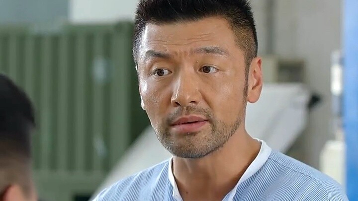 The guy asked for 1000 yuan for repairing a tire.
