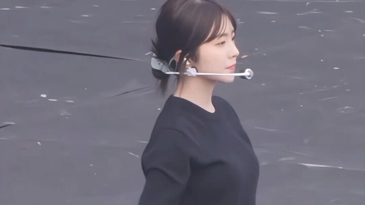 Why my gaze keeps involuntarily fixating on Sister Pei's—shoes