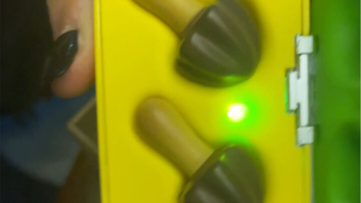 Tai nghe của Mô Cổ Lực